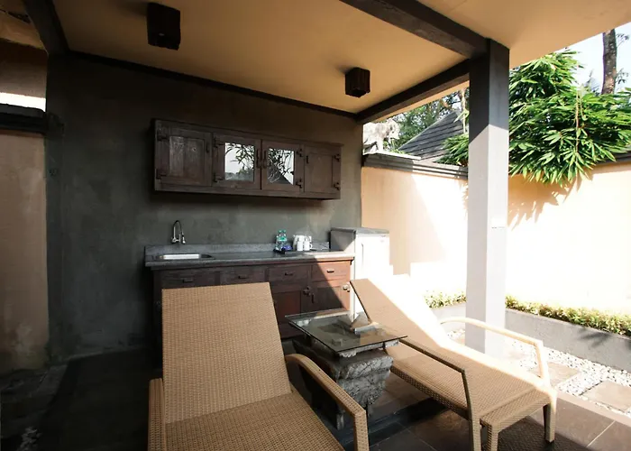 Gino Feruci By Kagum Ubud (Bali)